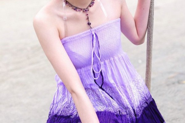 This woman! Li Qianxun's punishment seems to hold Su Yu tightly only to find that such a woman is so light.